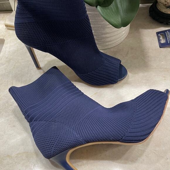 Charles by Charles David blue knit sock boots Sz 9 - Picture 4 of 10